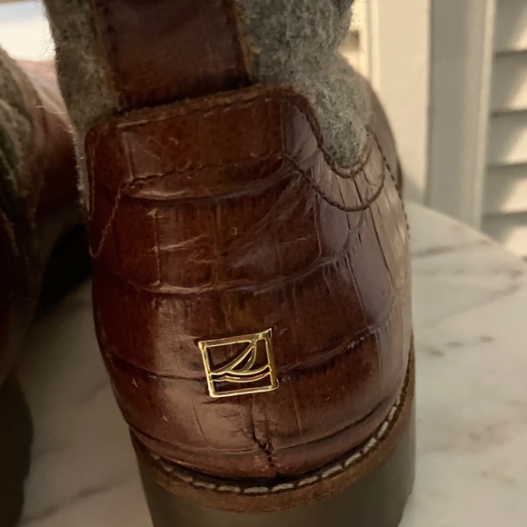 Sperry Brown and Gray Quilted Knee-High Boots - Picture 10 of 12